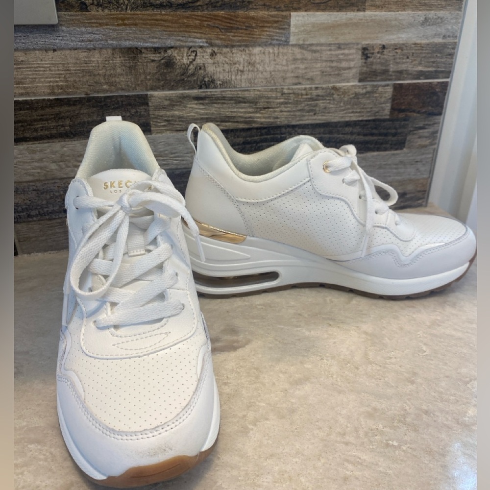 Skechers Million Hotter Air Sneaker - Picture 5 of 6